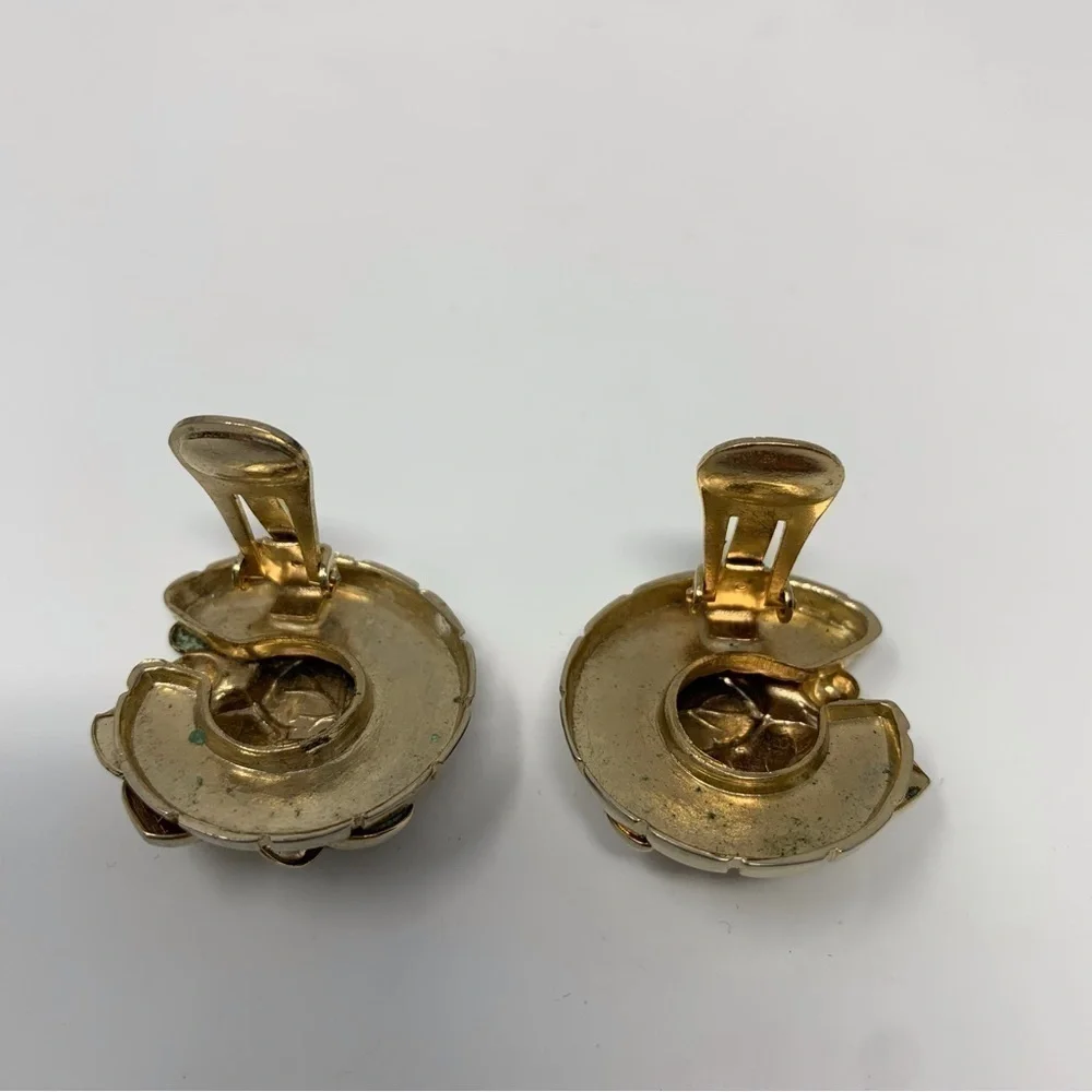 Vintage Cornucopia Floral and Leaf Inspired Gold Tone Clip On Earrings